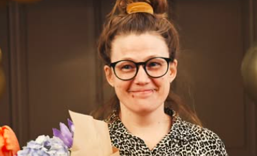 Autora premiada fala com empatia sobre longevidade e solidão em novo livro