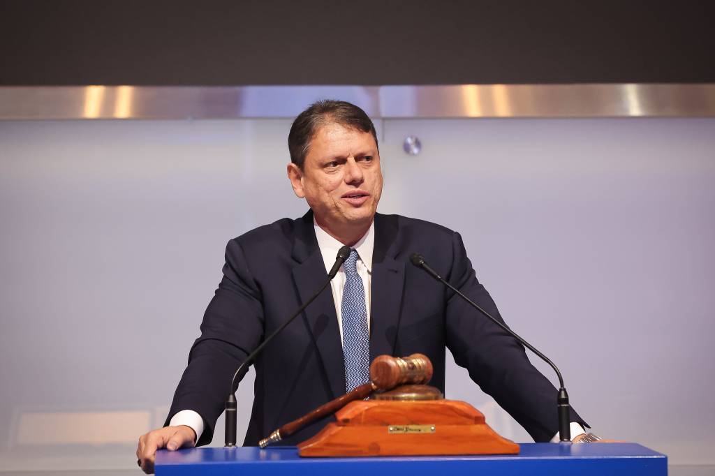 De olho em reeleição, Tarcísio anunciará expansão do metrô de SP nesta terça