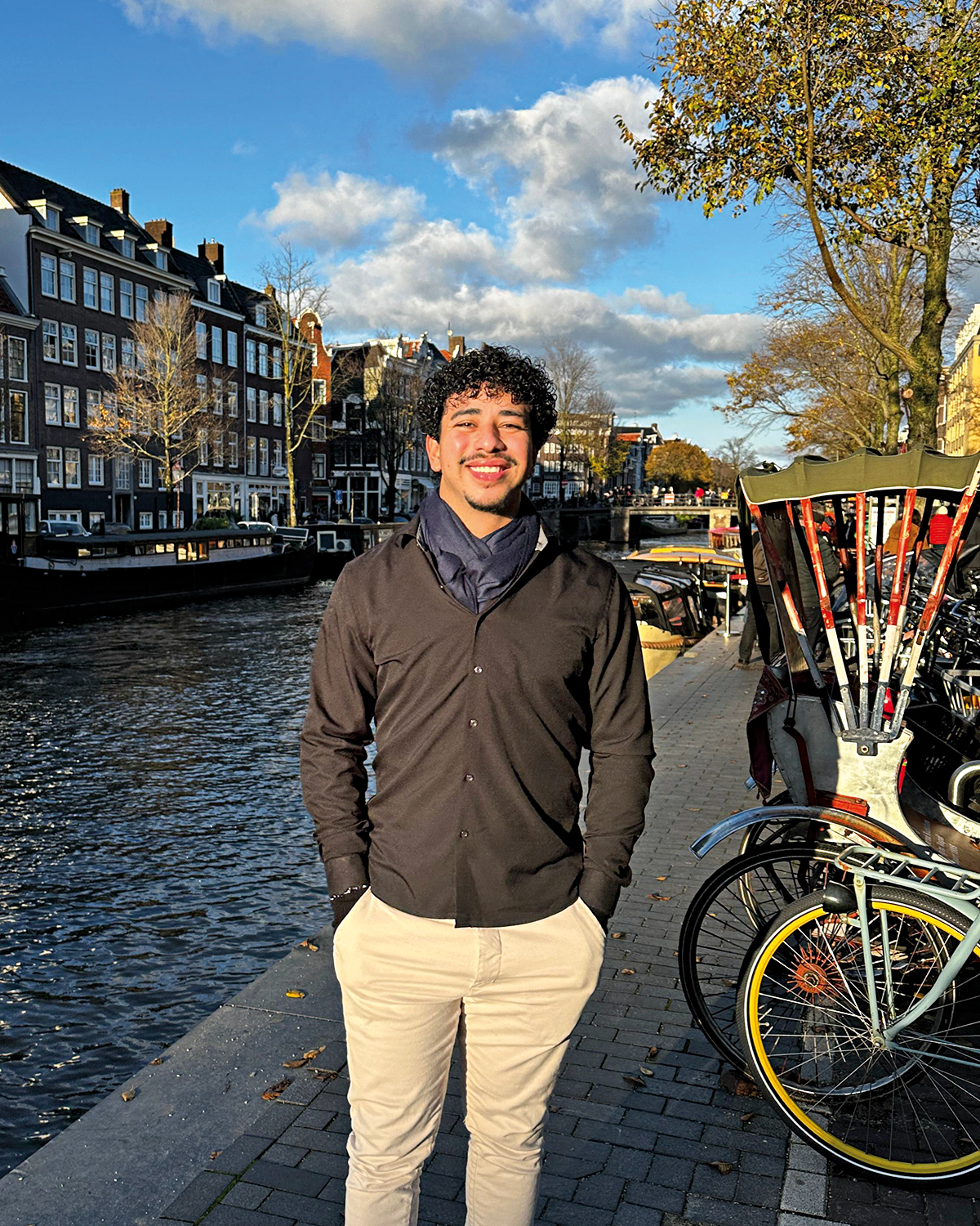 BUSCA INGL&Oacute;RIA - A infinidade de perfis nos apps de relacionamento deixou o estudante de direito Ian Moura, 22 anos, um tanto perdido. &ldquo;Comecei a achar que sempre haveria algu&eacute;m melhor, at&eacute; perceber que procurava uma perfei&ccedil;&atilde;o que n&atilde;o existe&rdquo;, conta ele, que tenta frear a ansiedade