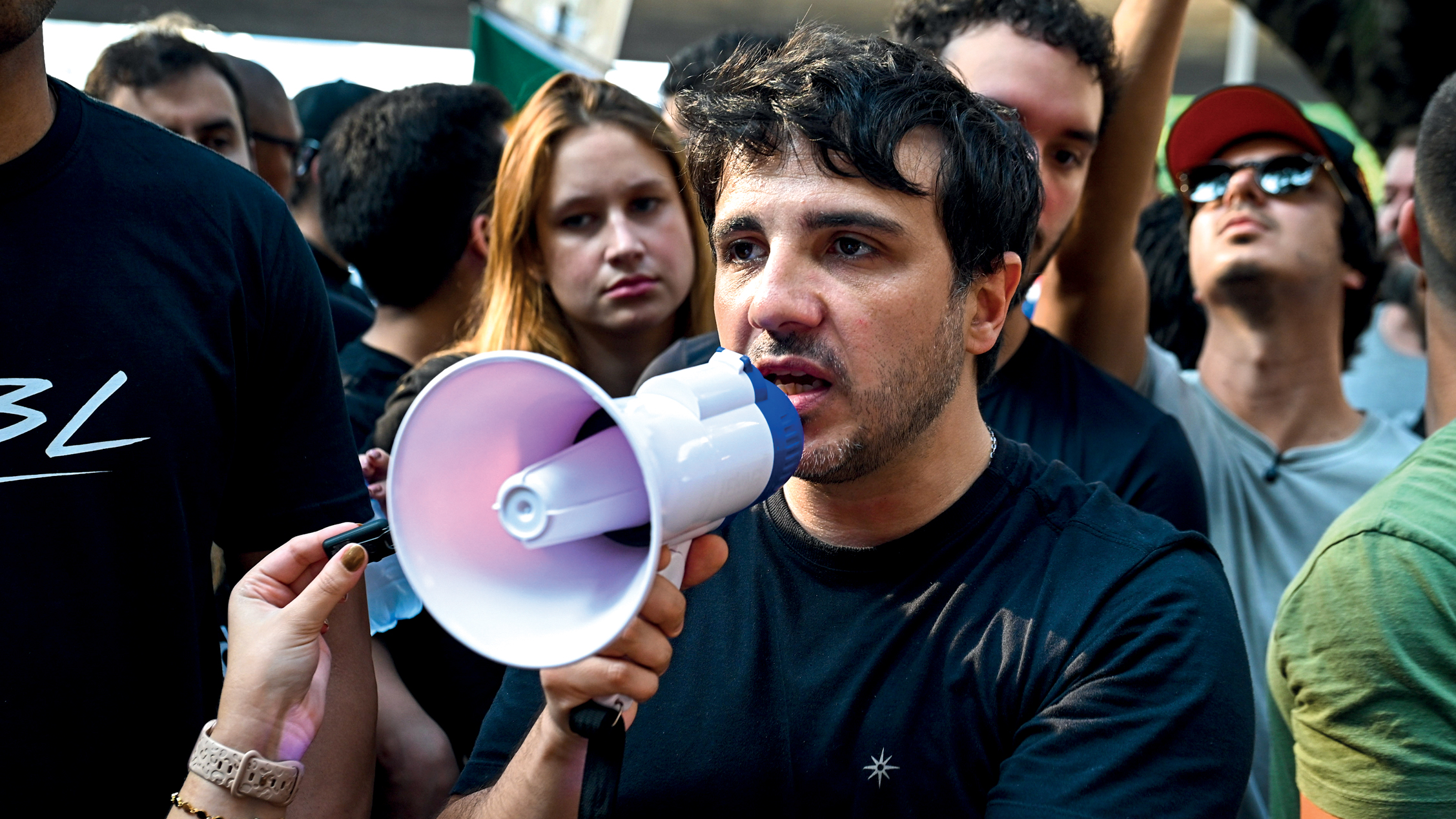 OUTSIDER - Renan Santos: o nome saído do MBL para disputar a Presidência tem força nas redes