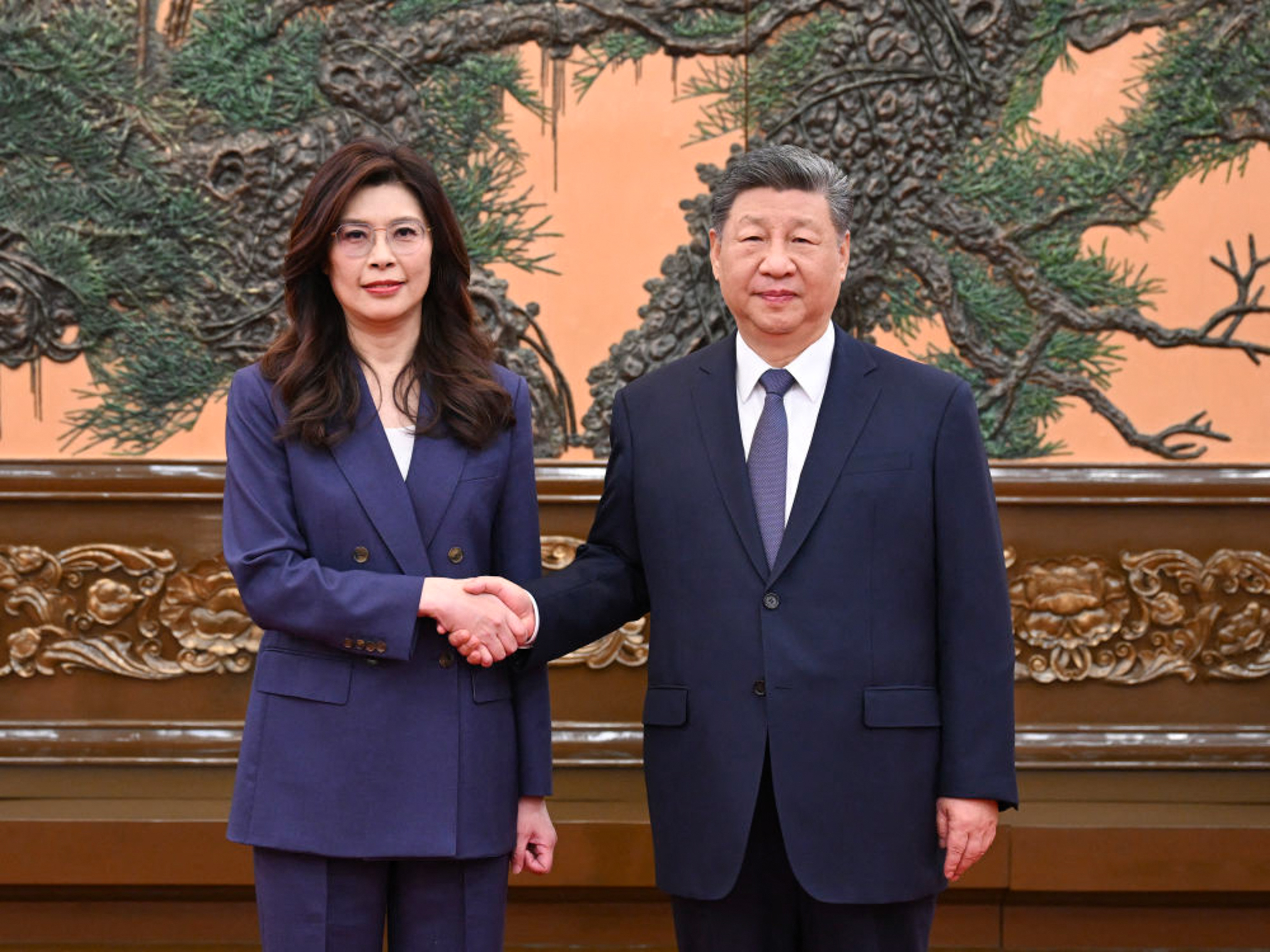 Xi Jinping se reúne com líder opositora de Taiwan e reforça rejeição à independência da ilha
