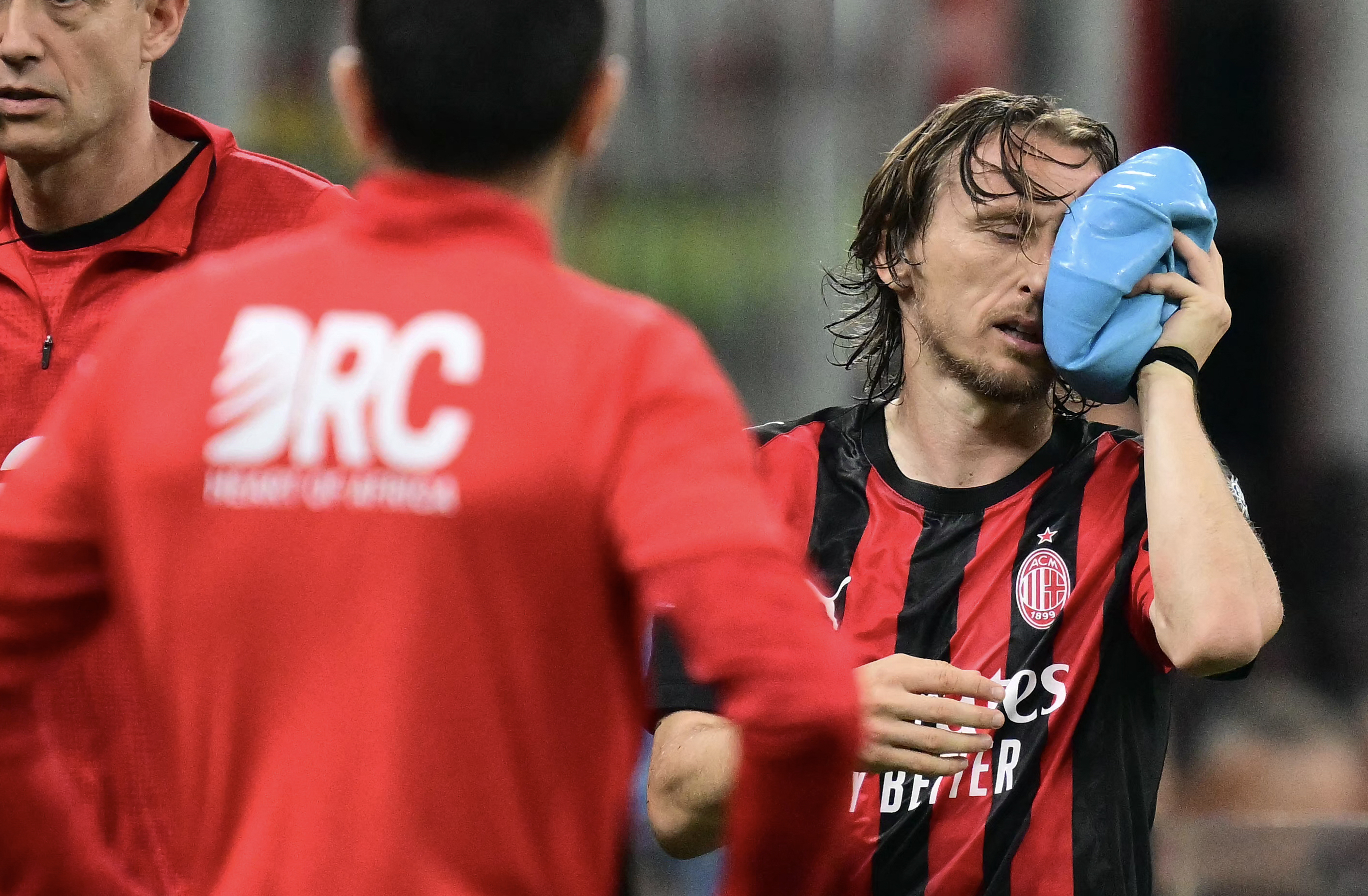 O drama de Modric, que passará por cirurgia no rosto, após choque em clássico italiano