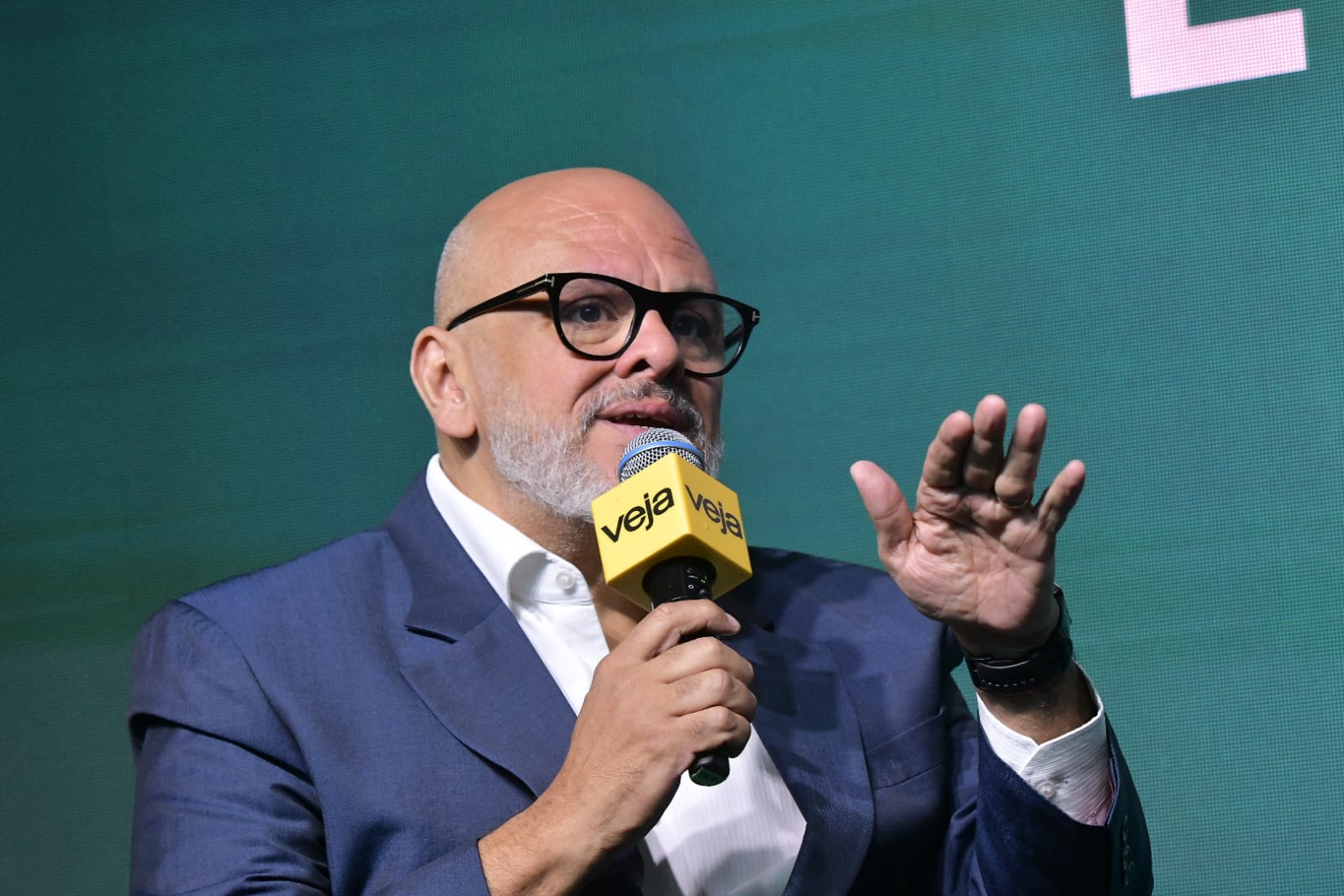 Etanol brasileiro pode substituir gasolina com vantagem de custo e carbono, diz CEO da Atvos