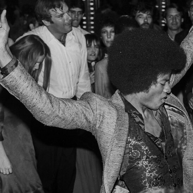 Acidente da Pepsi e mais: Getty Images revela acervo de fotos inéditas de Michael Jackson