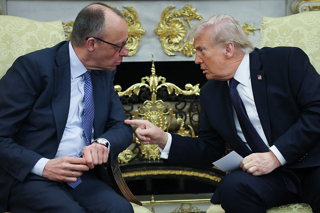 Estados Unidos vão retirar 5 mil soldados da Alemanha após briga entre Trump e Merz