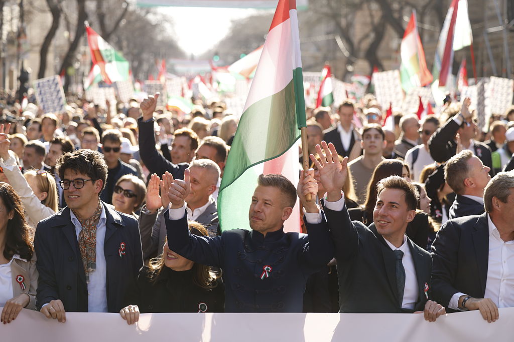 O discurso de Magyar após vitória de oposição da Hungria sobre Orbán
