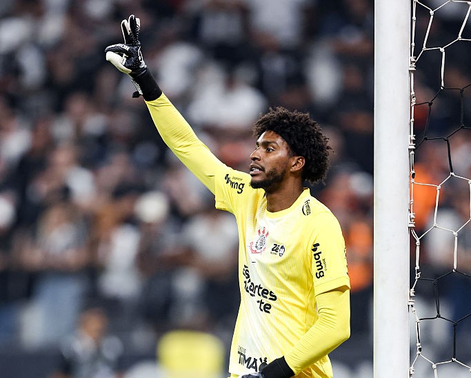 A reação de Hugo Souza ao ficar fora da Copa e à convocação de Neymar; veja vídeo