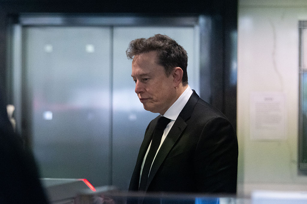 Elon Musk admite durante processo que foi “um tolo” por investir na OpenAI