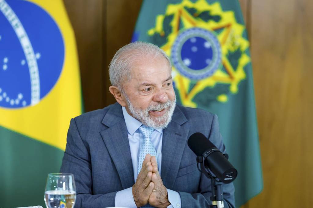 Lula chama “taxa das blusinhas” de desnecessária e governo prepara pacote para consumo