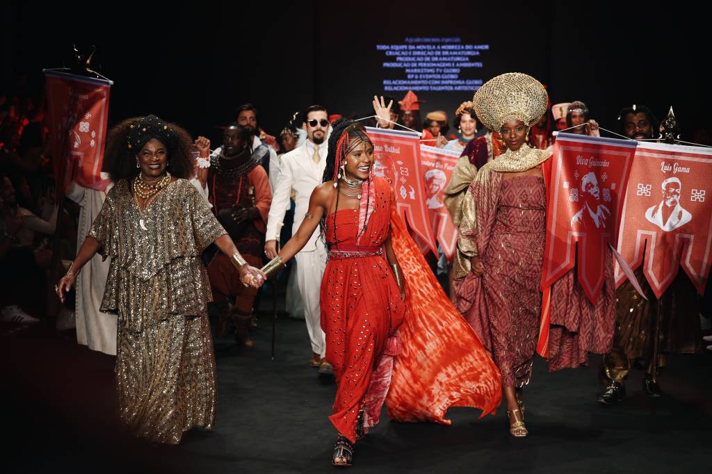 Novela da Globo vira desfile e eleva moda afro ao merecido patamar