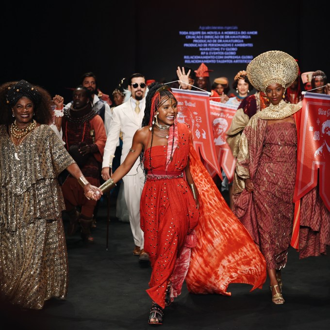 Novela da Globo vira desfile e eleva moda afro ao merecido patamar