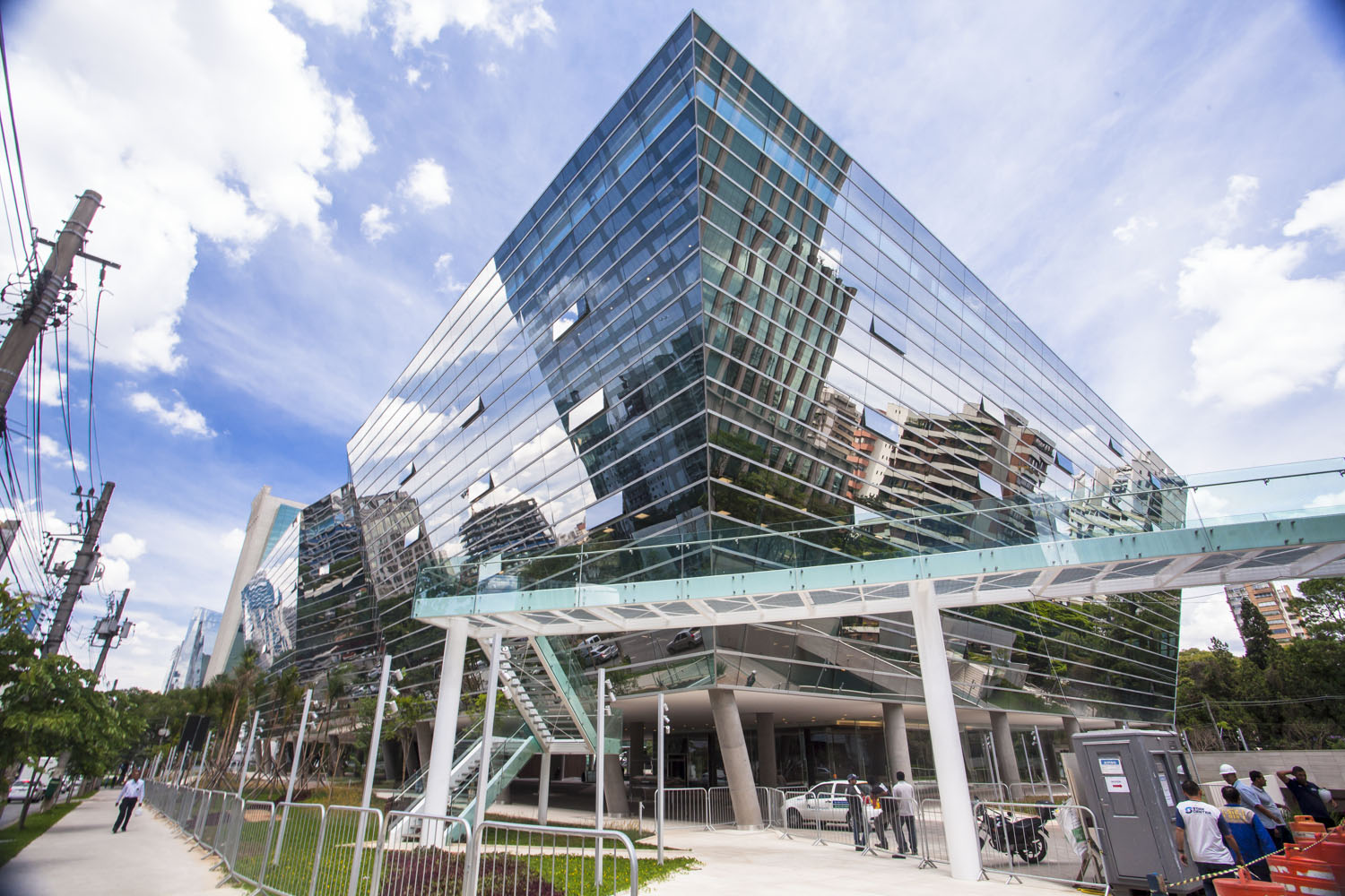 Ex-diretor da CIA, Felipão e esquiador: a agenda intensa do Itaú BBA em NY