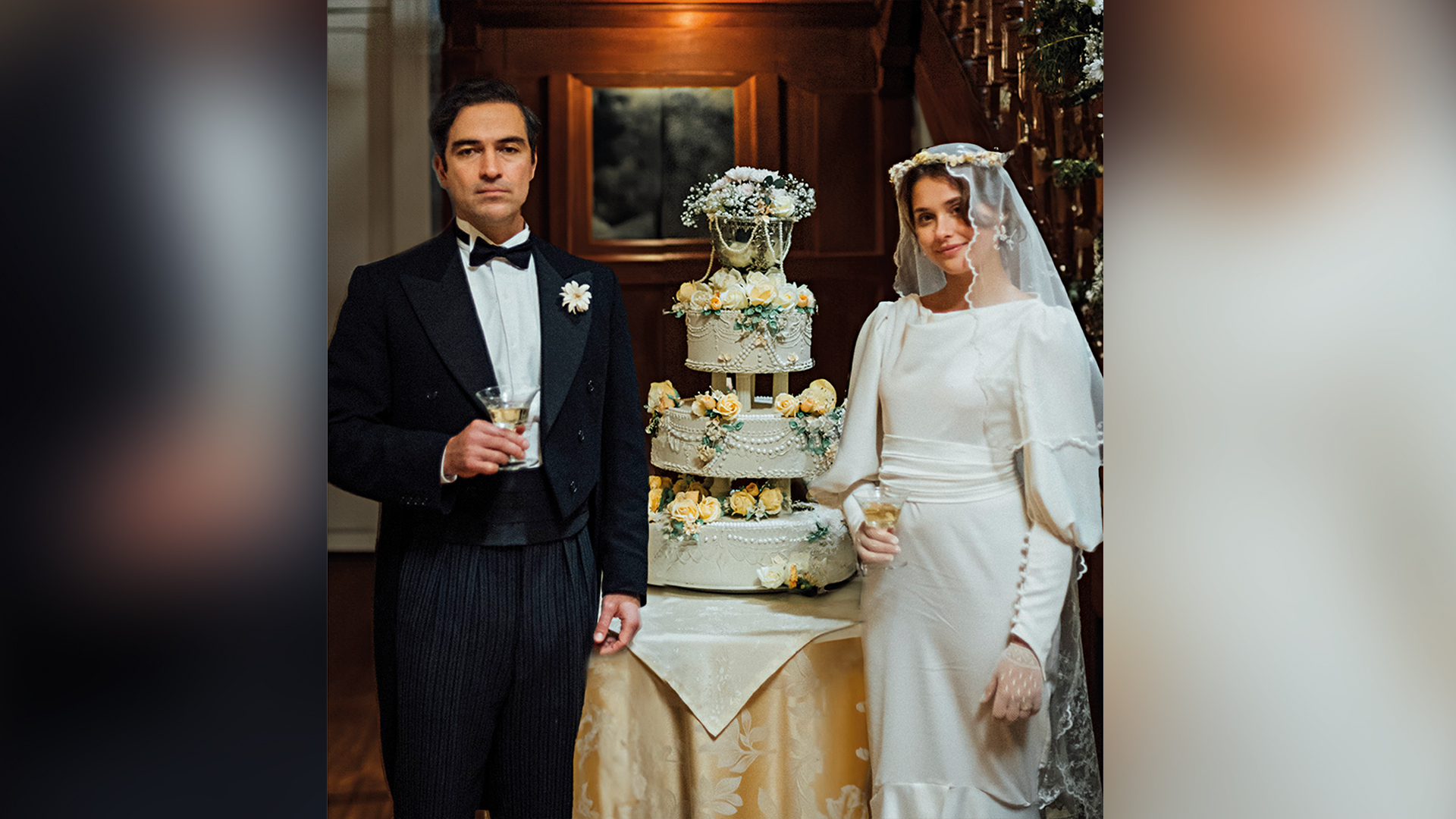 CONTRASTE - Esteban e Clara: o casal de opostos representa a polarização política dentro das famílias