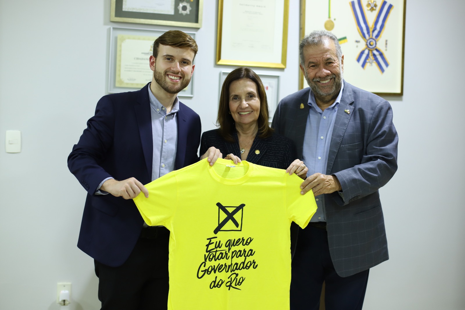 Pedetistas lançam camiseta por ‘Diretas já’ para acompanhar julgamento no STF