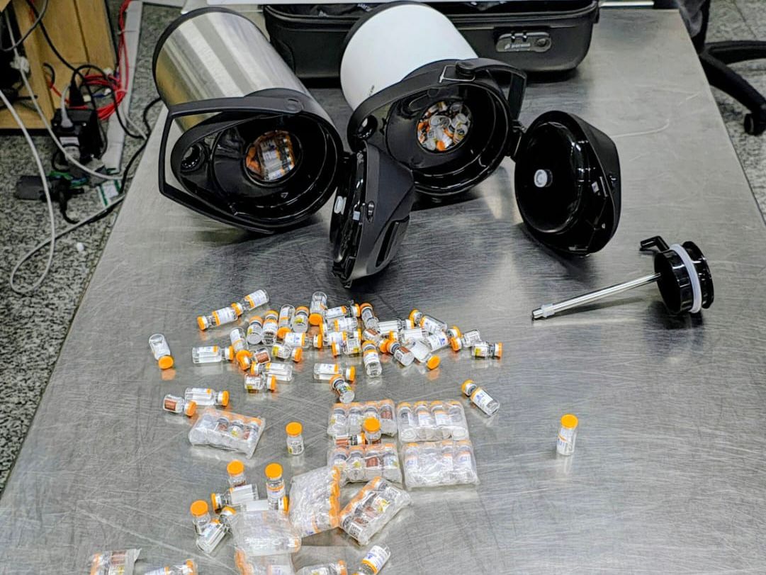 Passageiro usa garrafa térmica para contrabandear medicamentos de emagrecimento no Galeão
