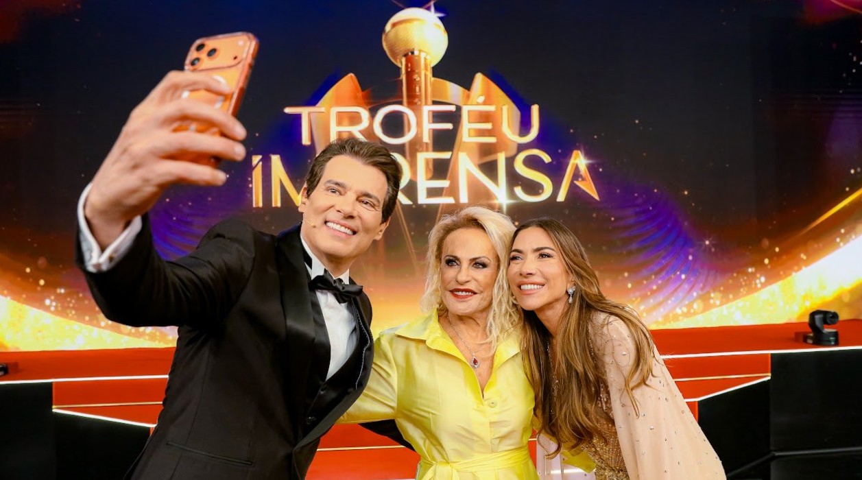 Ana Maria Braga faz apelo a emissoras no Troféu Imprensa