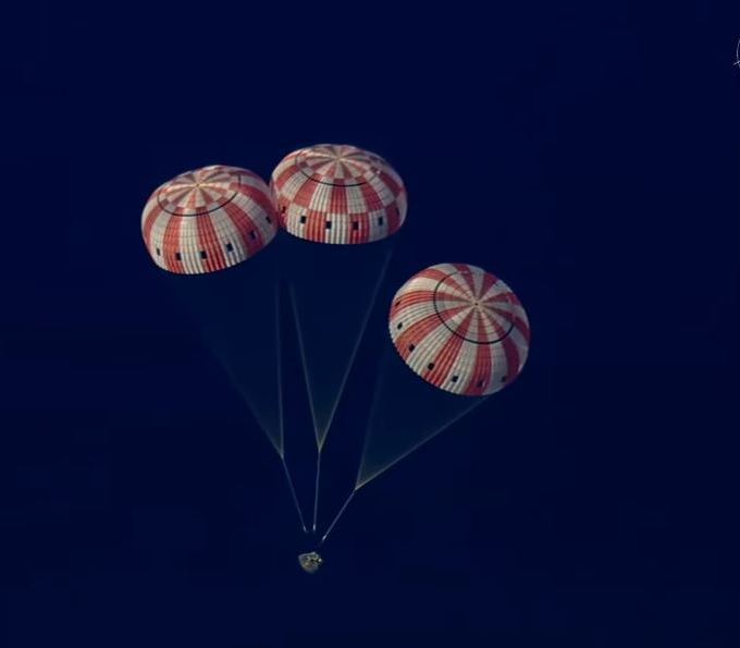 Tripulação da Artemis II retorna à Terra após missão histórica