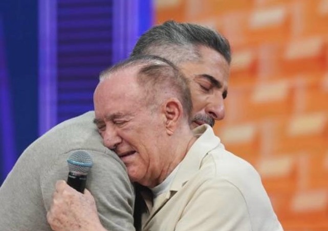 Renato Aragão tenta estancar críticas por atitude descabida de Marcos Mion
