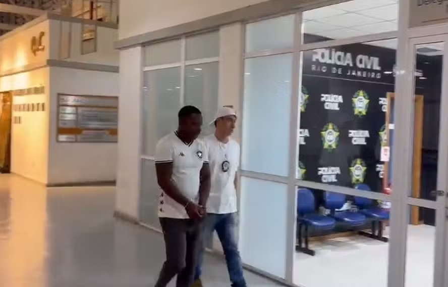 Traficante do Comando Vermelho é preso em estação de metrô em Ipanema, na Zona Sul do Rio