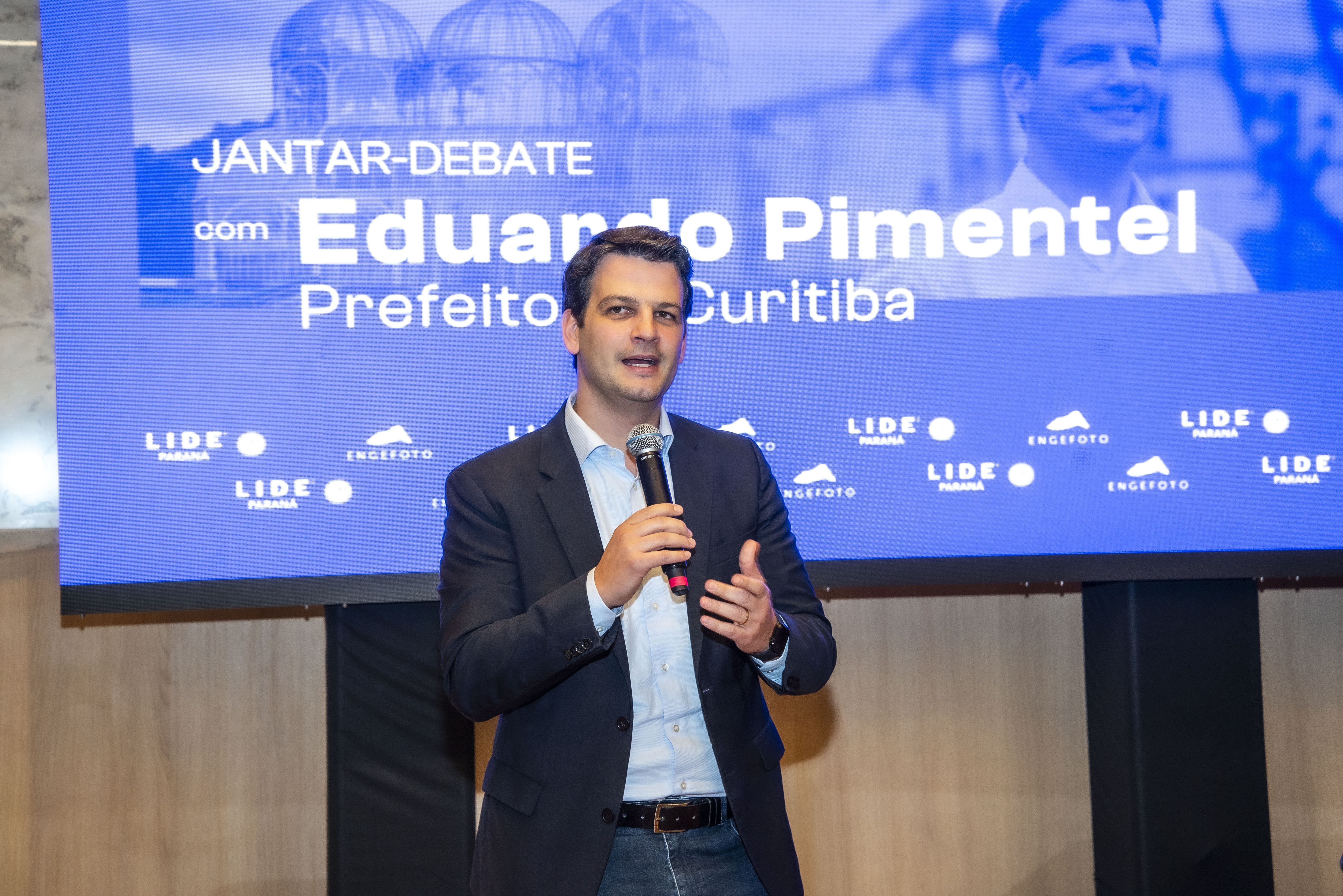 Prefeito de Curitiba é aprovado por 78%, diz pesquisa