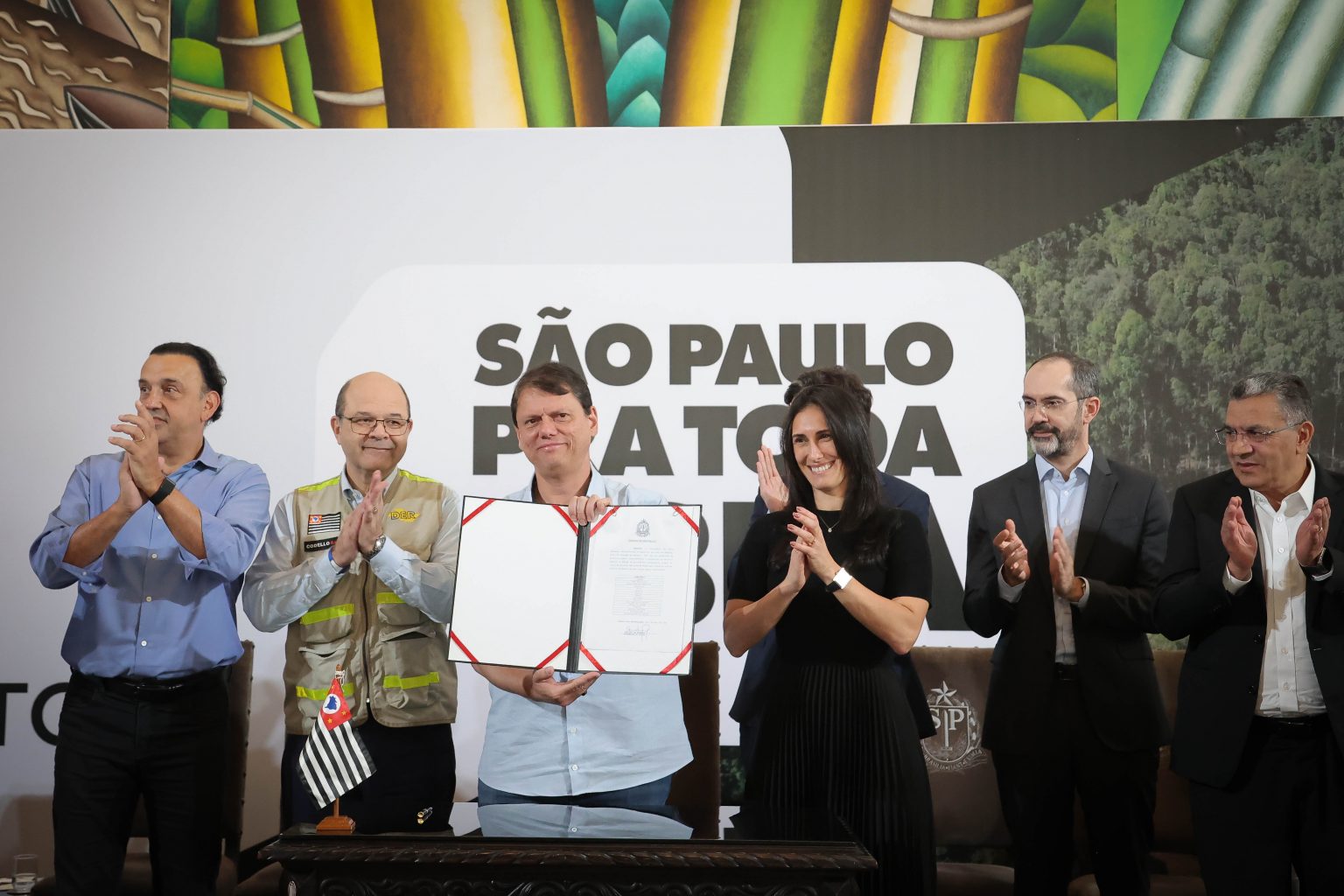 SP anuncia pacote bilionário para rodovias e amplia maior programa viário do país