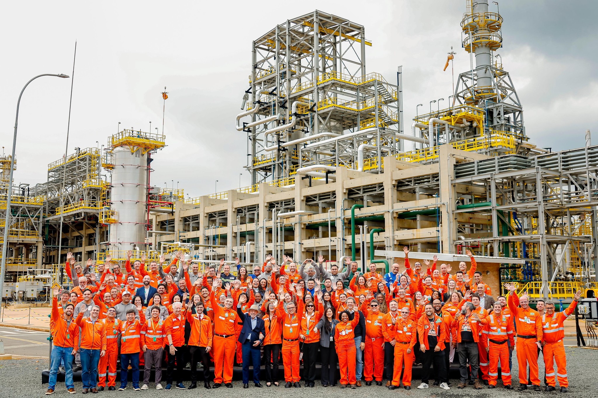 Lula anuncia investimento bilionário da Petrobras para ampliar produção de combustíveis no país