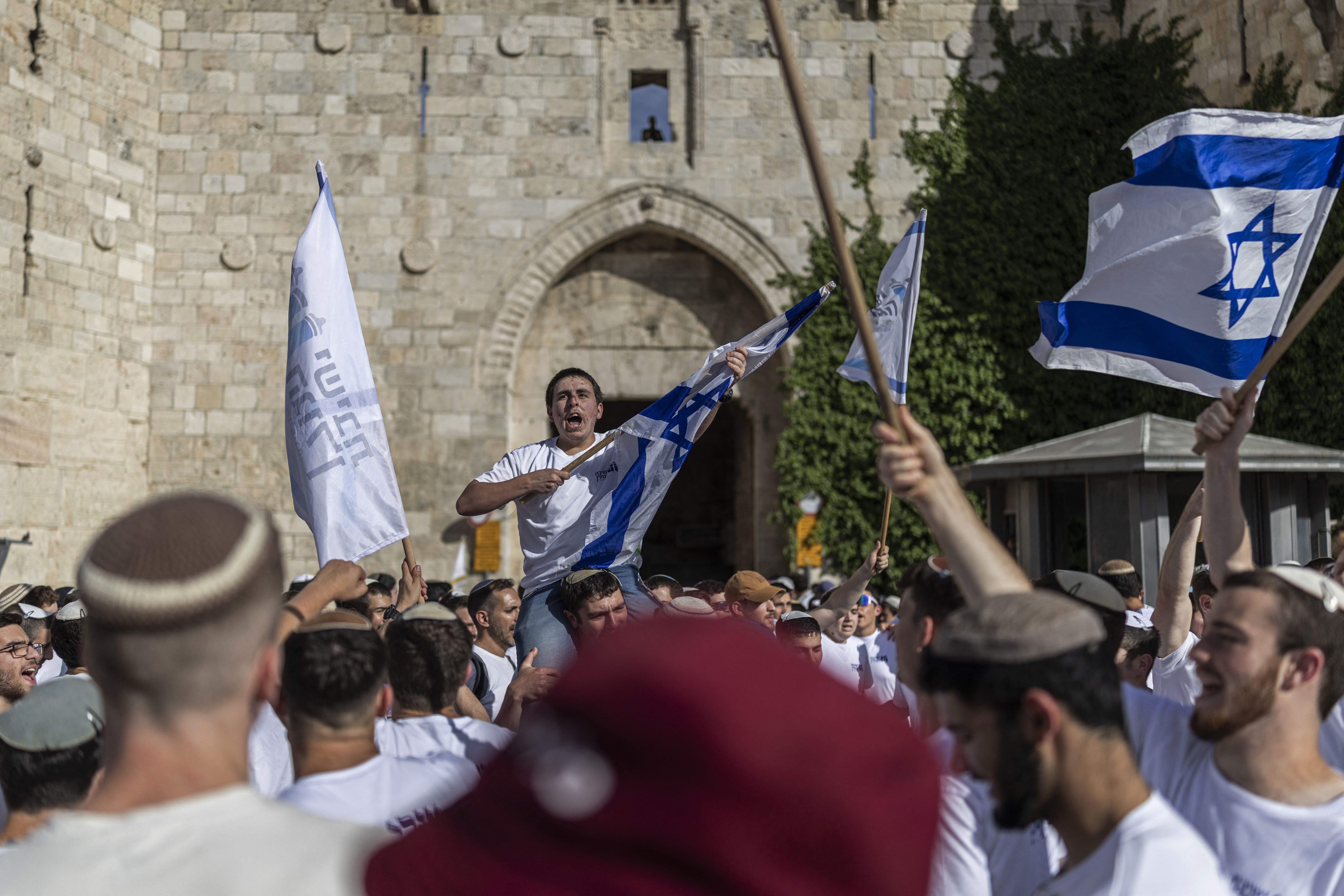 Israelenses gritam ‘morte aos árabes’ e ‘Gaza é um cemitério’ em marcha do Dia de Jerusalém