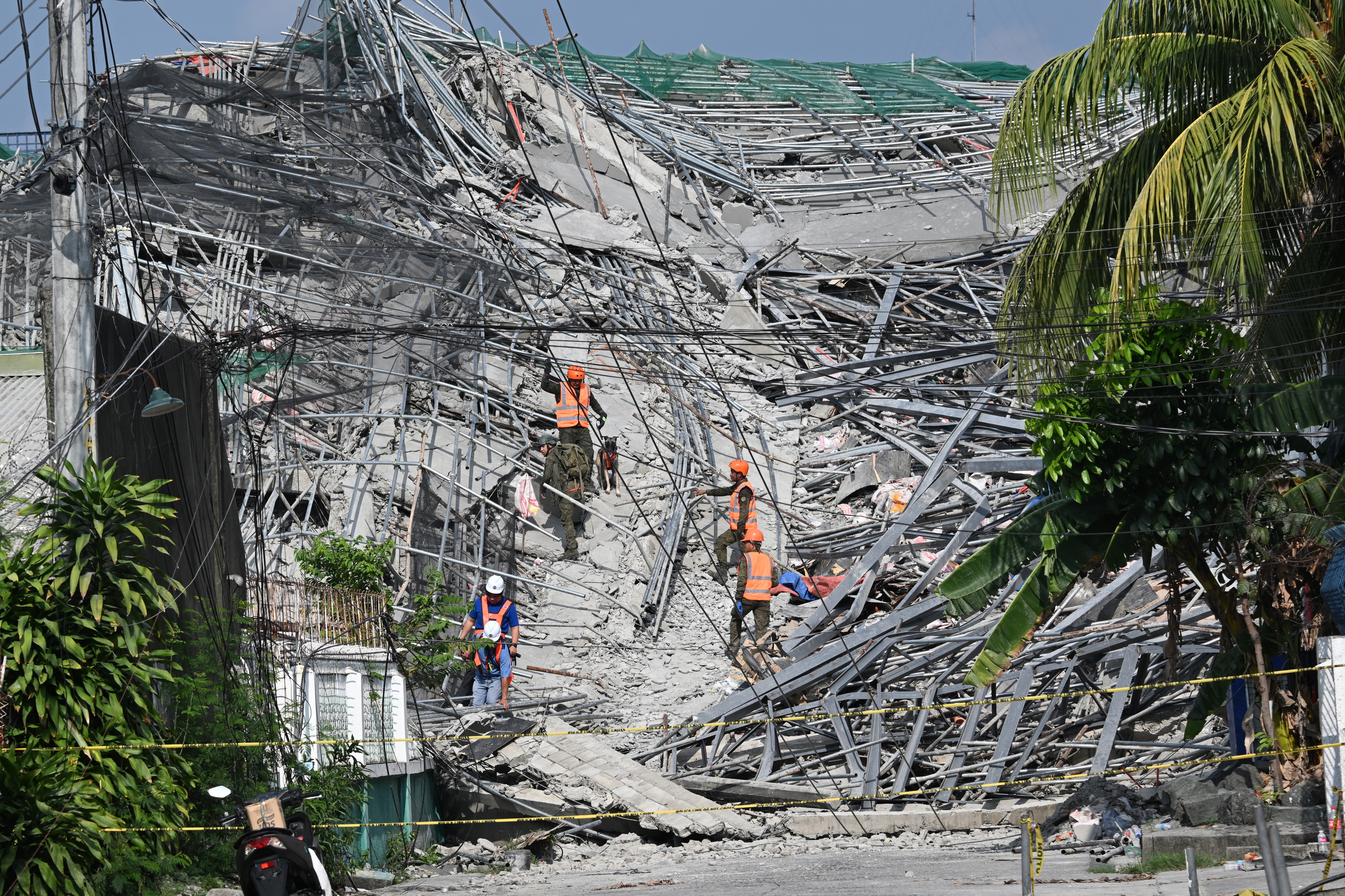 Vídeo: desabamento de prédio em construção deixa ao menos quatro mortos nas Filipinas