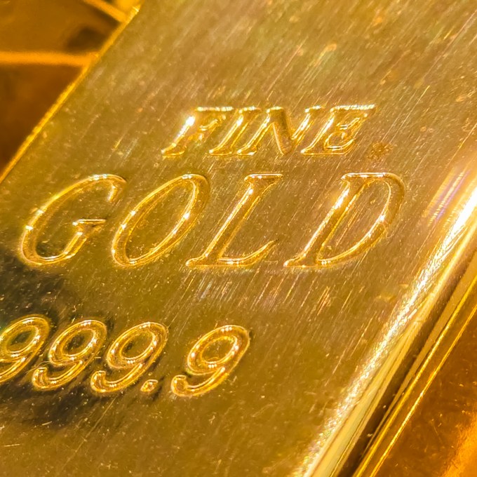 Ex-alto funcionário da CIA é preso nos EUA com mais de R$ 200 milhões em ouro