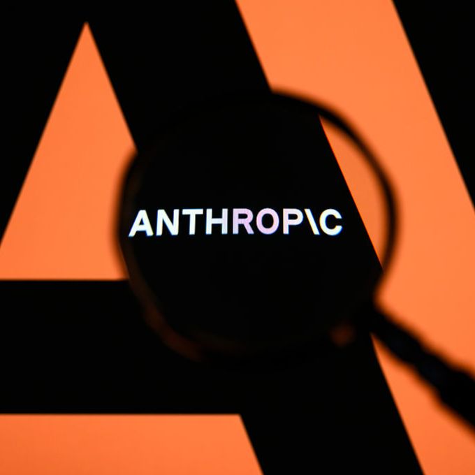 Anthropic libera o acesso ao seus modelos de IA após governo dos EUA suspender restrições