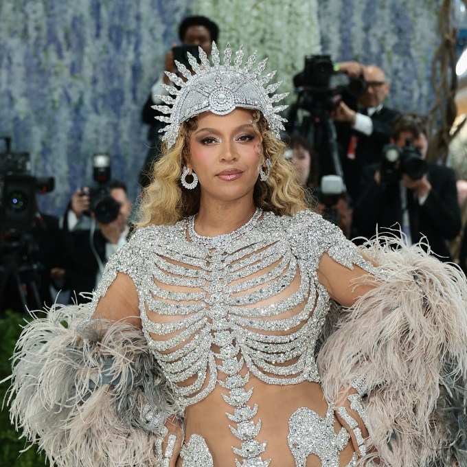 O novo recorde quebrado por Beyoncé após lançamento surpresa