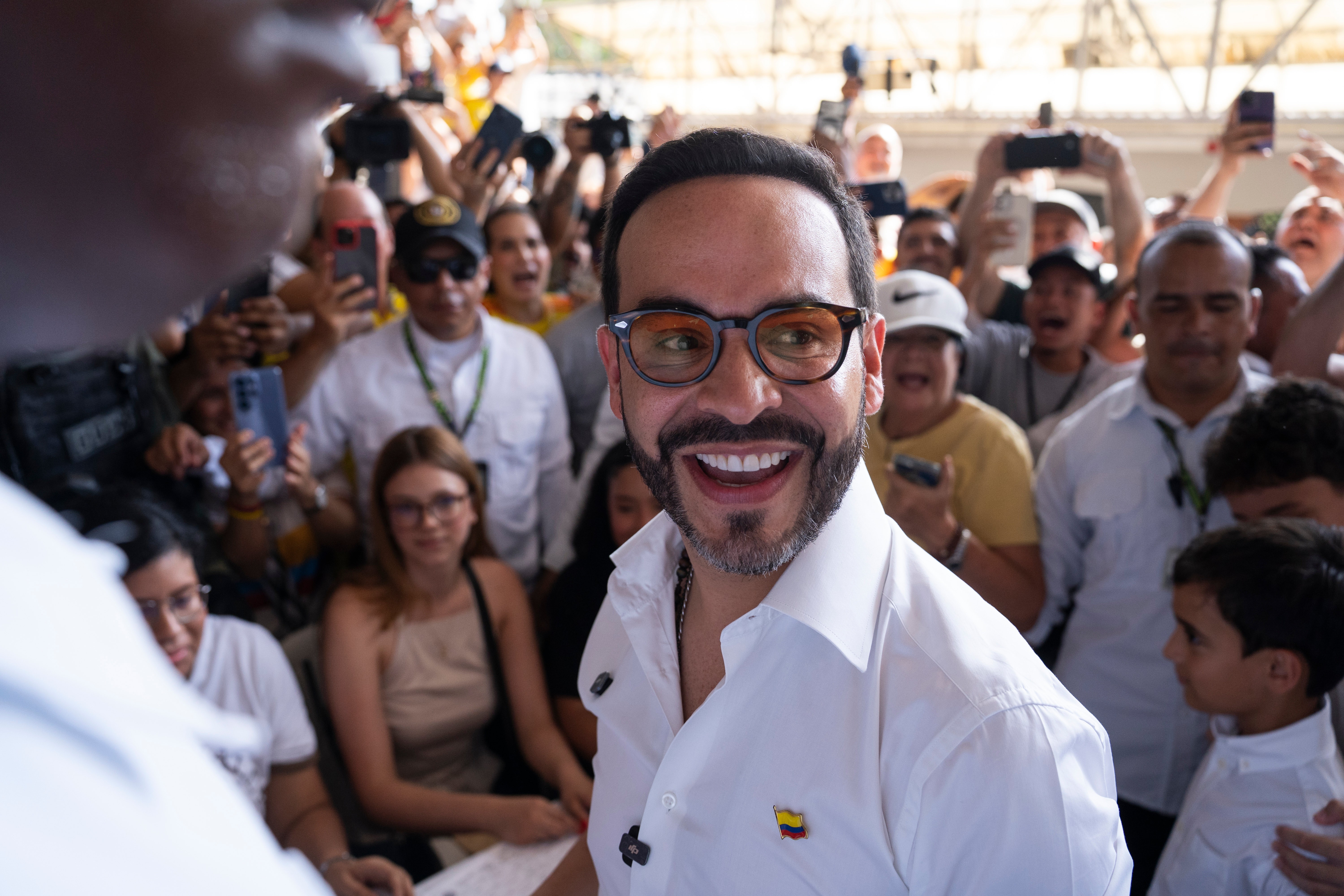 Colômbia: tema da segurança impulsiona resultado que favoreceu azarão