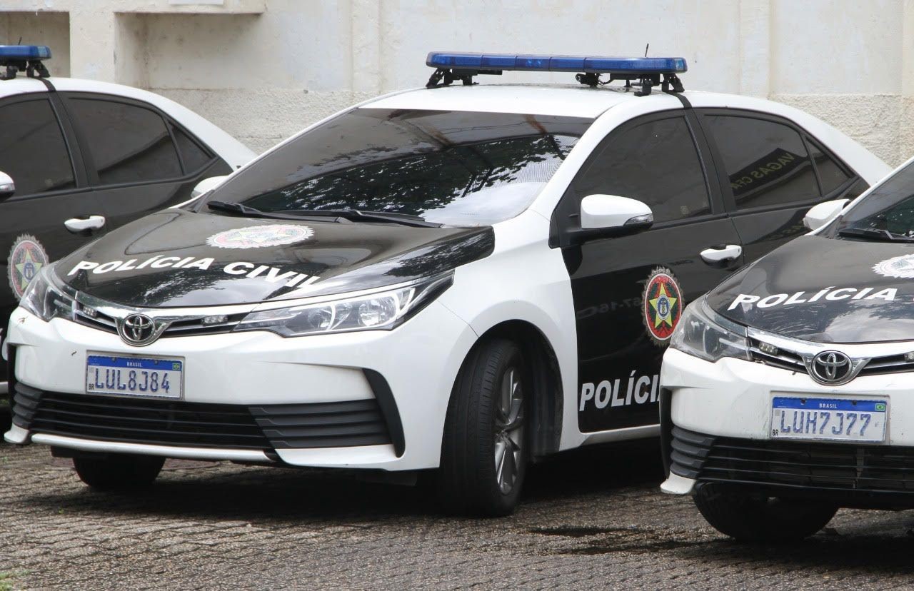 Polícia Civil faz operação contra esquema de lavagem de dinheiro do tráfico na Vila Vintém