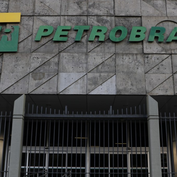 Petrobras se manifesta sobre possível interesse em refinaria da Refit