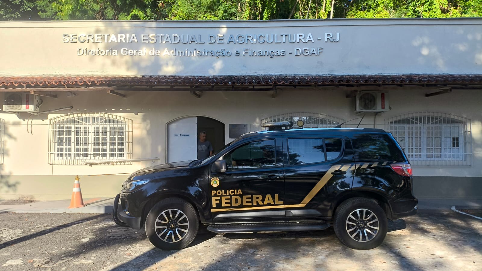 PF investiga esquema de fraude em contratos de mutirões de castração firmados por deputado
