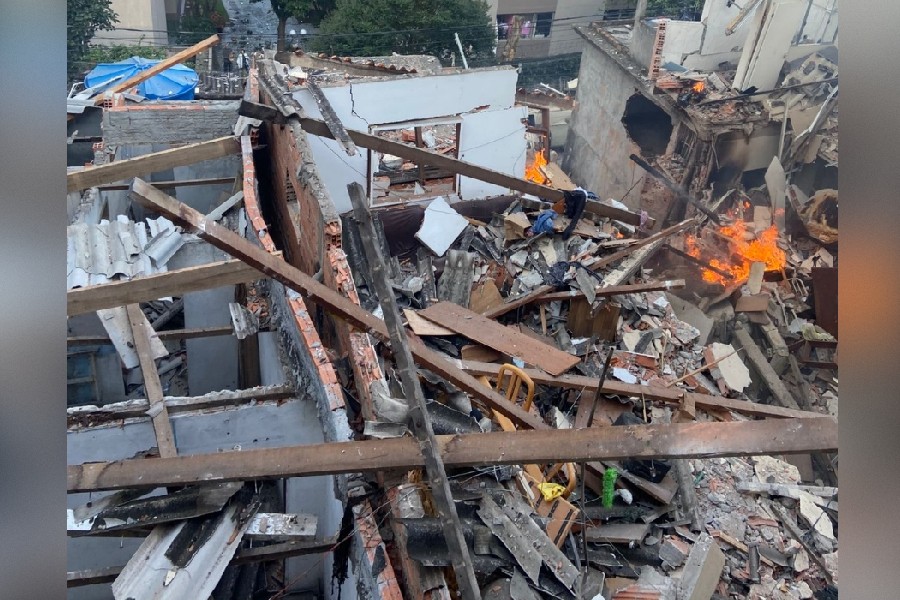 Na região onde prédio explodiu em SP, moradores relatam descaso da Sabesp