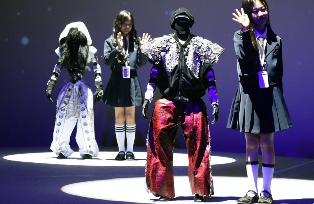 Parque de Seul transforma robôs em estrelas de K-pop