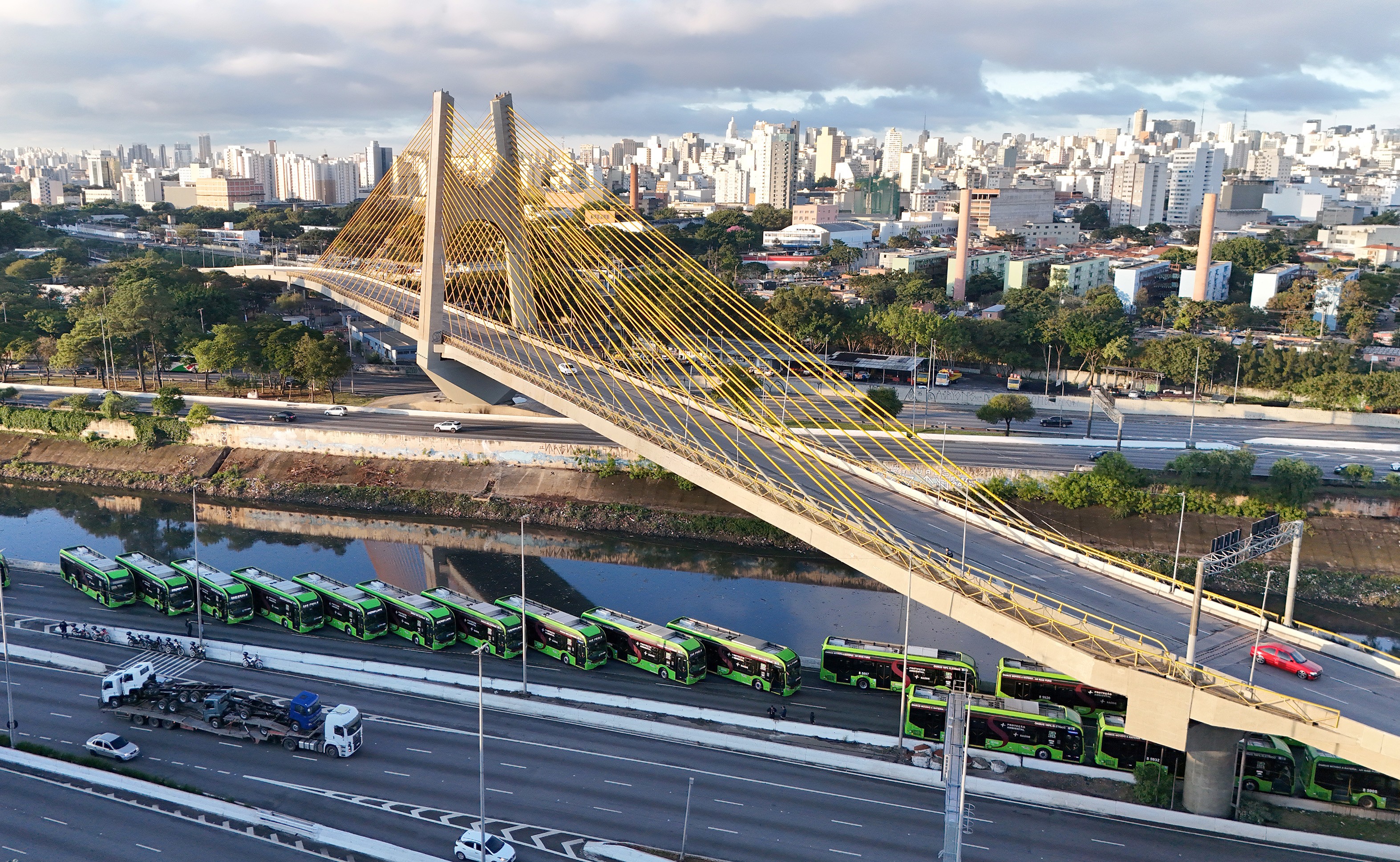O novo recorde da BYD: 265 ônibus elétricos entregues à cidade de São Paulo