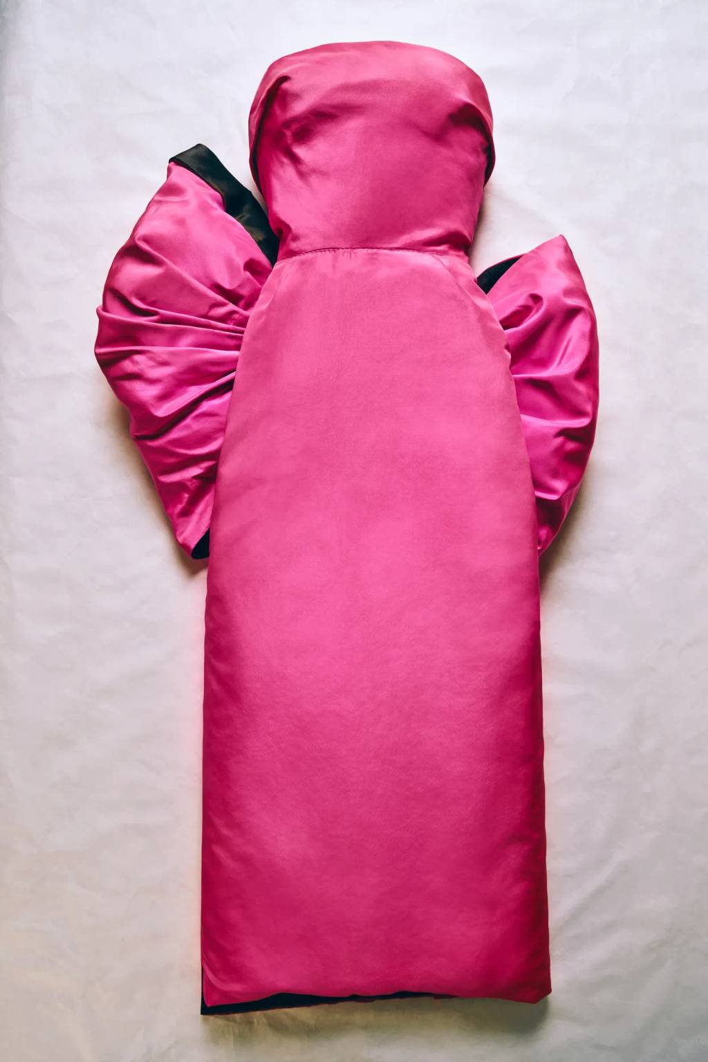 Vestido Marilyn Monroe sendo preparado para exposi&ccedil;&atilde;o