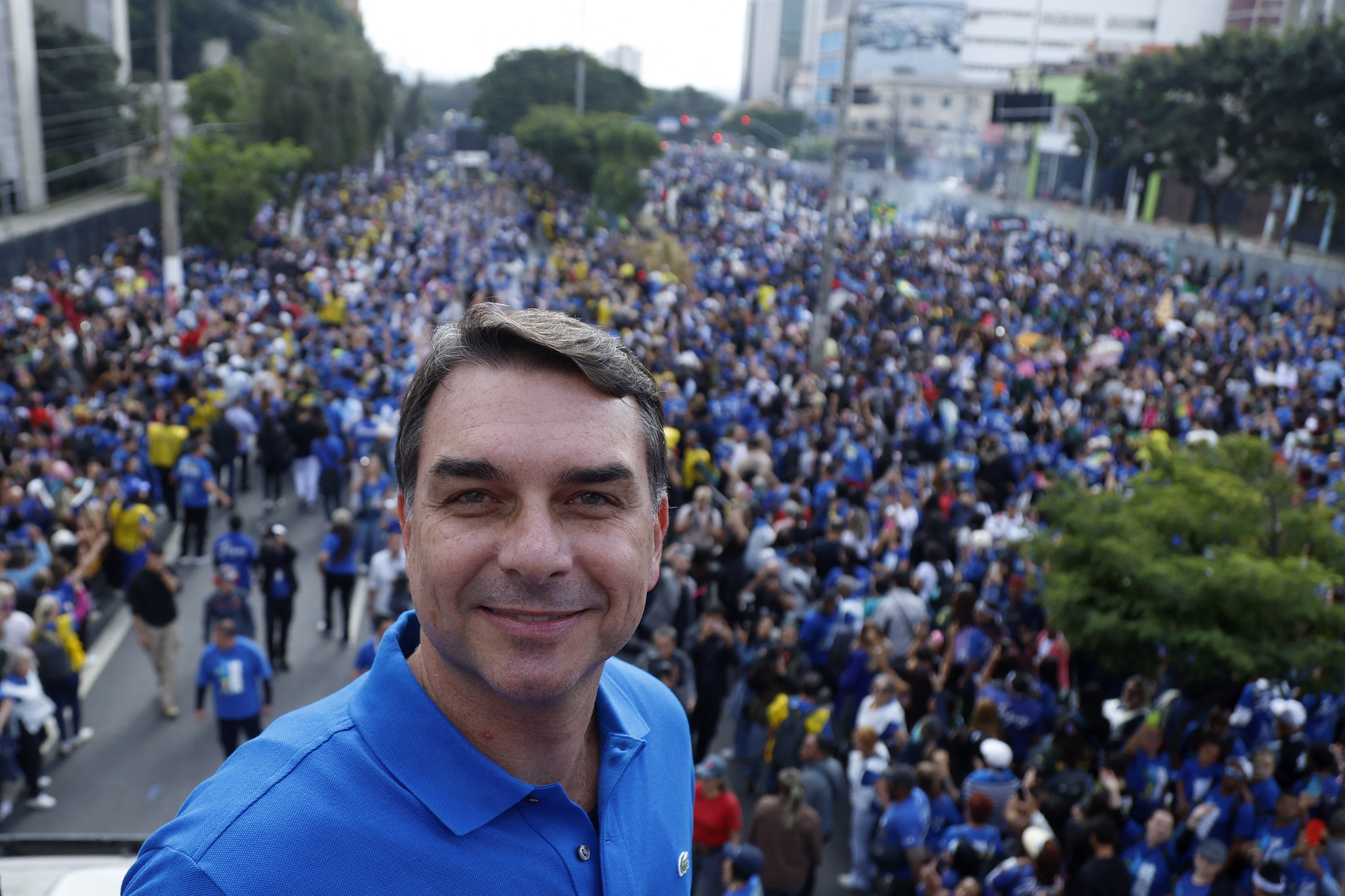 Marcha para Jesus: Flávio diz que ‘mundo do mal será expulso do governo do Brasil’