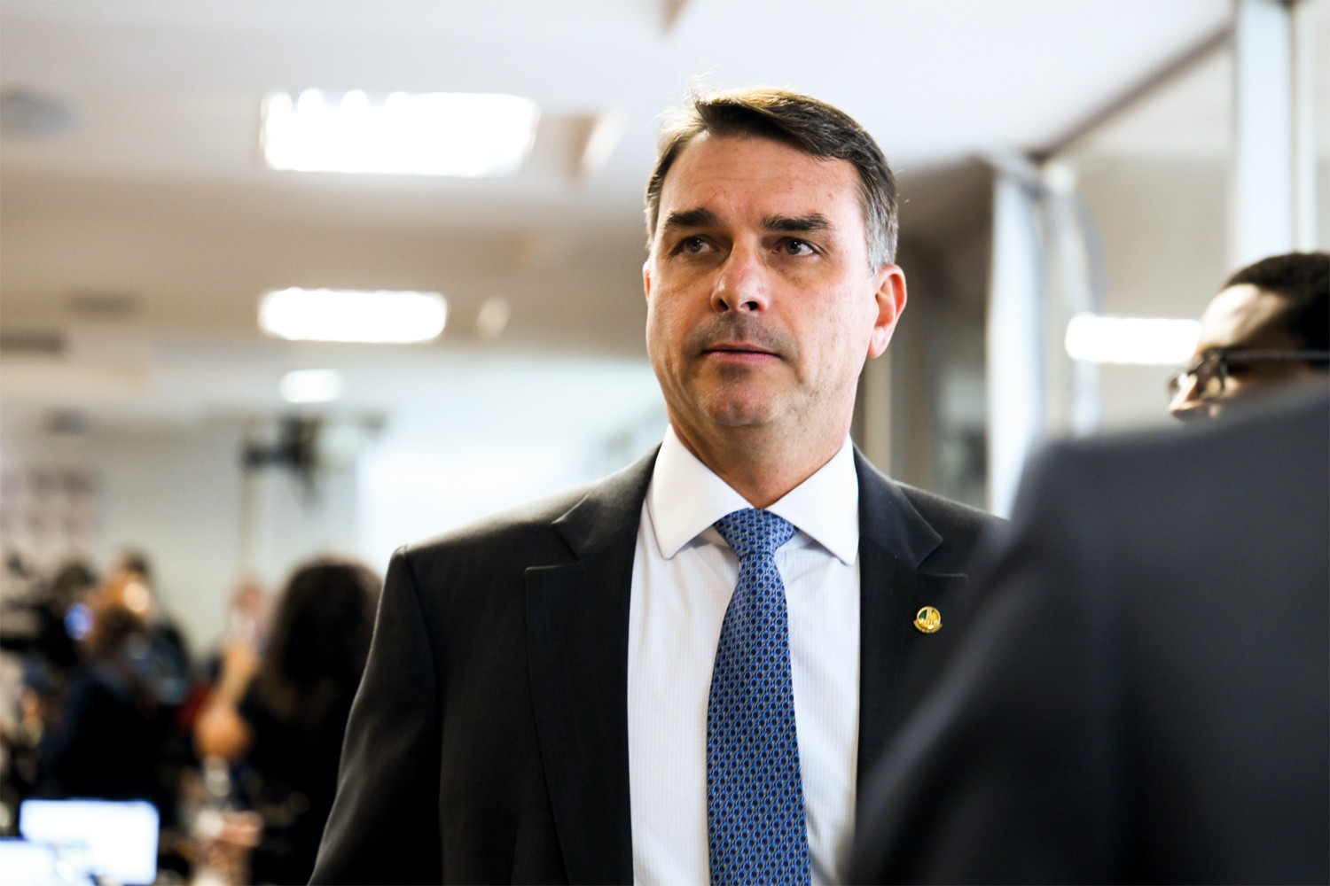 ‘Preservem o sucesso do Pix’, diz Flávio Bolsonaro em audiência sobre tarifaço