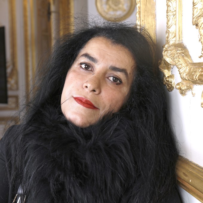 Morre premiada autora de quadrinhos franco-iraniana, aos 56 anos