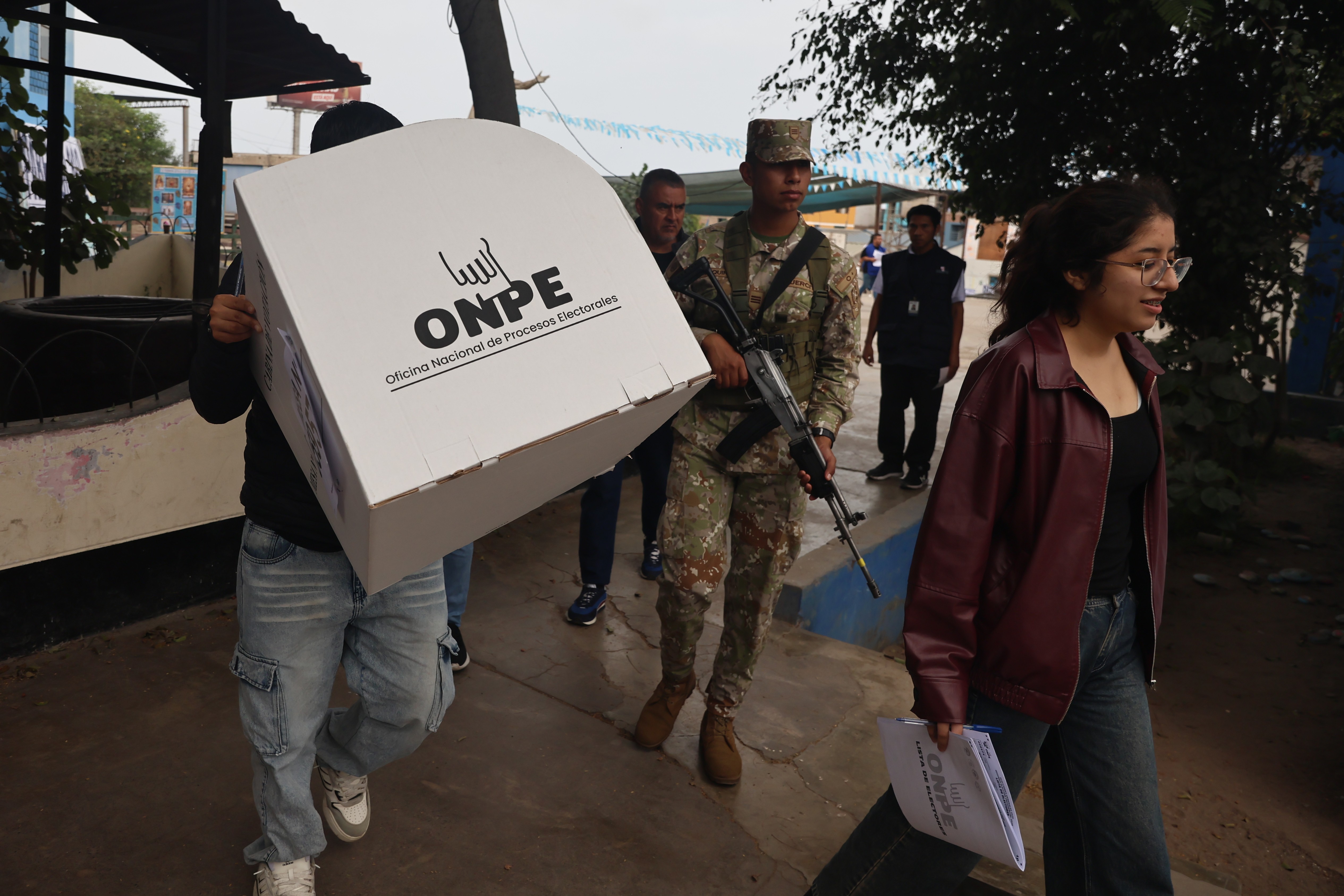 Por que a apuração da eleição do Peru demora tanto tempo?