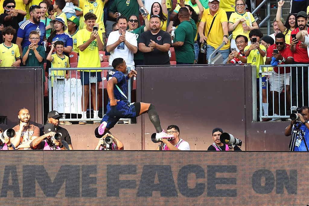 Brasil vence Egito, mas leva dúvidas para a Copa a uma semana da estreia