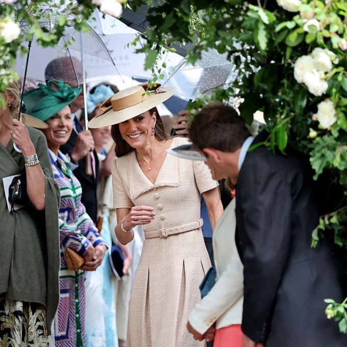 A aula impecável de Kate Middleton em como se vestir para um casamento