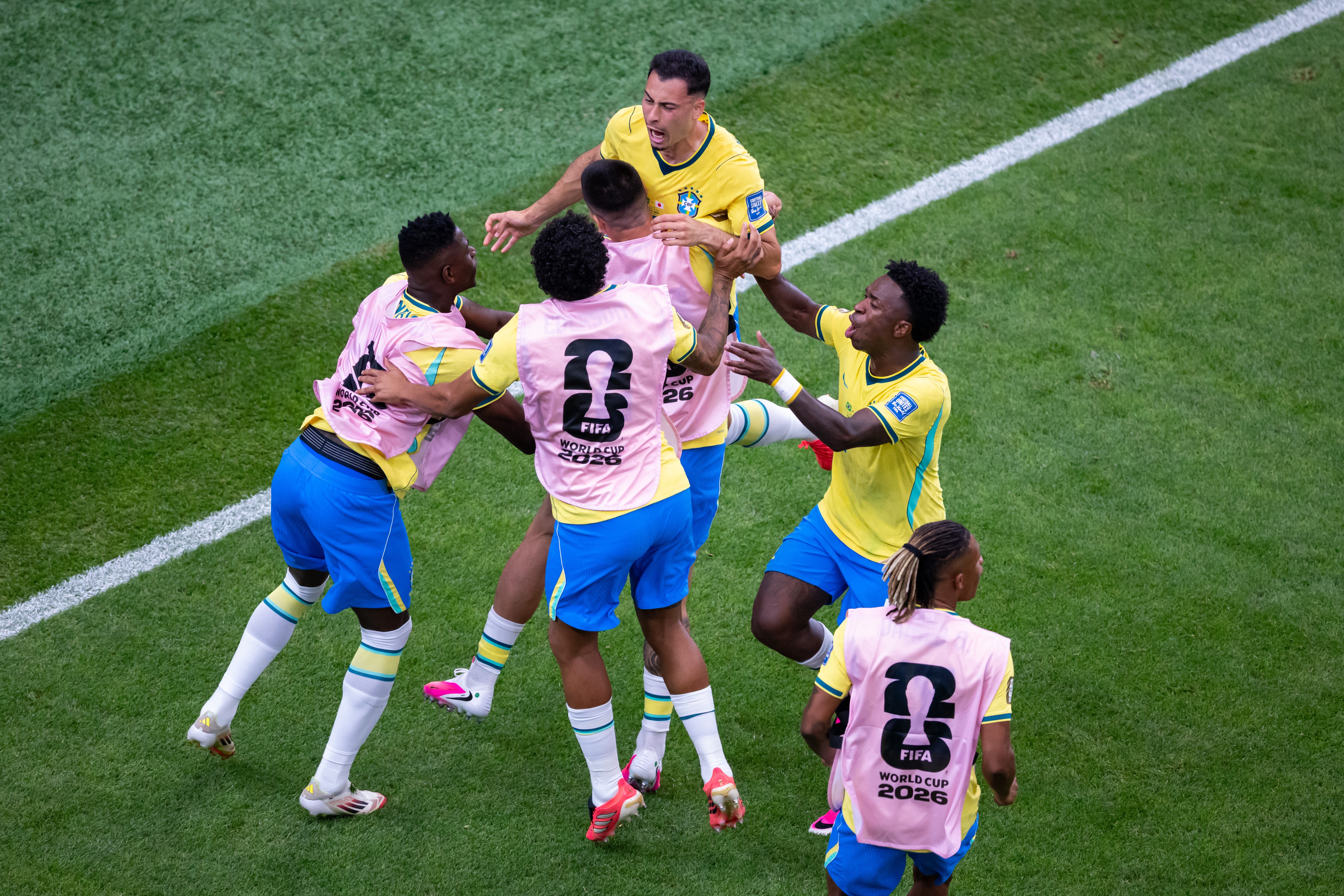 Gastos via Pix em bares e restaurantes aumentam 49% durante jogo do Brasil