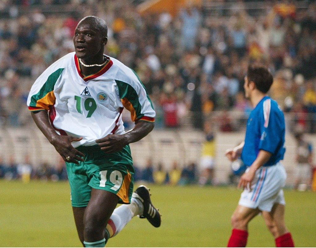24 anos depois: França busca revanche contra Senegal em estreias 