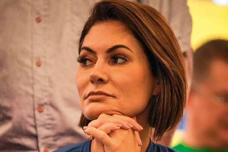 Flávio Bolsonaro segue em queda com alternativas em análise nas pesquisas