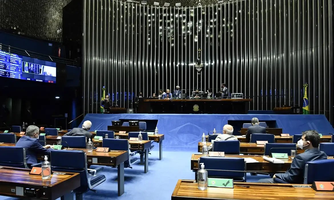 Mais um retrocesso para crianças e adolescentes avança no Congresso