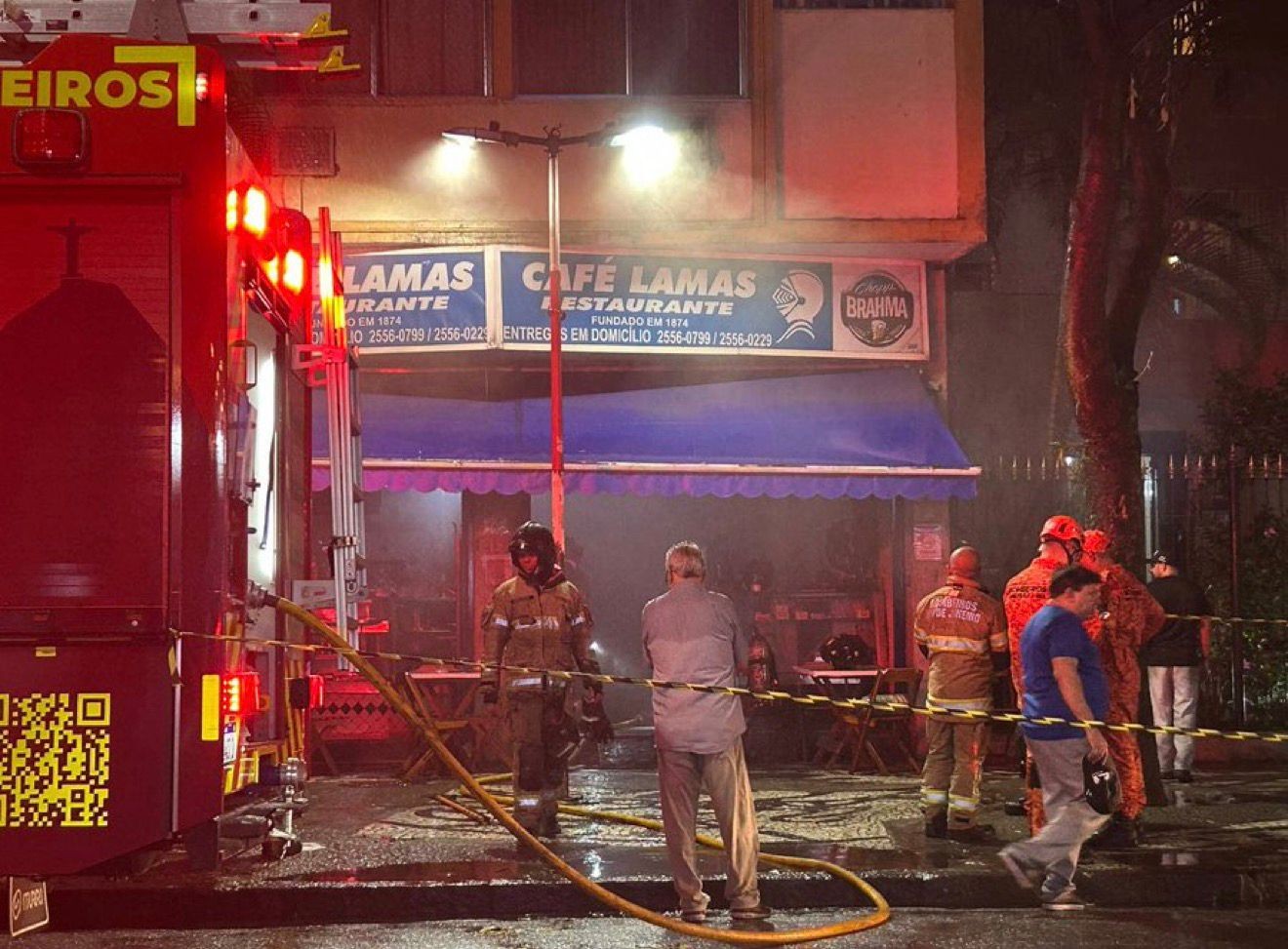 Café Lamas, restaurante mais antigo do Rio, é atingido por incêndio